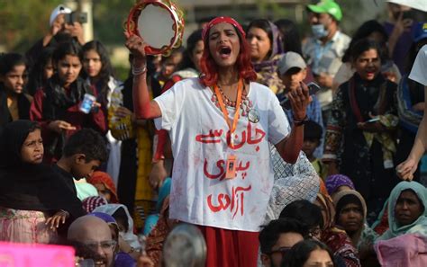 Sindh suspends police after Aurat March detentions spark outrage