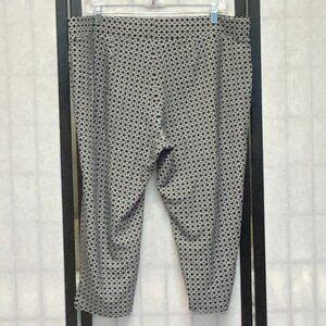 Liz Claiborne | Pants & Jumpsuits | Liz Claiborne Xl Crop Lori Capri ...