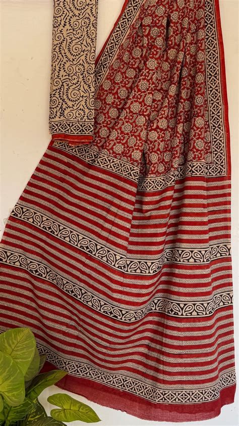 Red Bagru Handblock printed MulMul cotton saree – Looms & Tassels