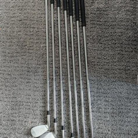 Titleist 907D1 driver och järnklubbor golfset stål | Blocket