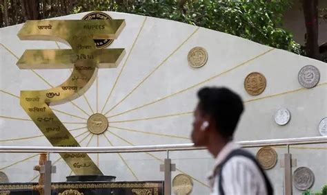 Rupee falls to record low of 95.63 against US dollar in early trade