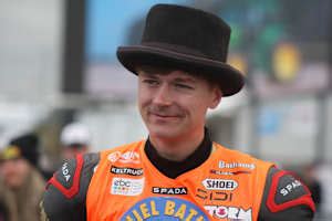 NW200, Superstock: Storm Stacey stürmt vor Michael Dunlop zum ...
