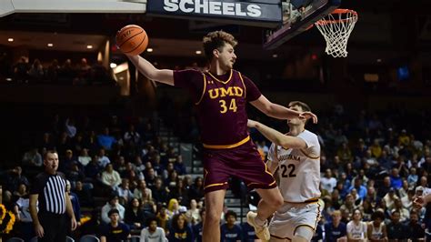 UMD Men’s Basketball Overpowers Augustana to Advance to the NSIC ...