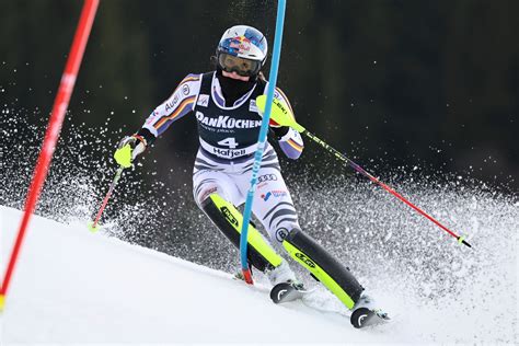 Shiffrin takes big lead in World Cup slalom that could seal a record ...