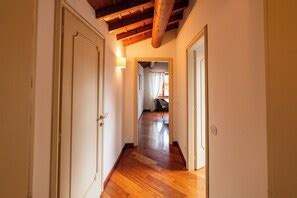 Attico nel cuore di via Mazzini (Verona, ), Verona hotel discounts ...