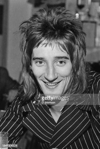 Rod Stewart 1972 Photos And Premium High Res Pictures Getty Images