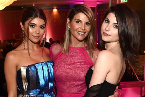 Lori Loughlins Daughters Celebrate Her 59th Birthday Sweetest Soul