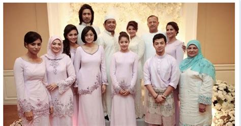 Neelofa merupakan adik beradik yang ketiga dari 9 adik beradik. (GAMBAR) ADIK BERADIK NEELOFA YANG MENAWAN | My Info Hub