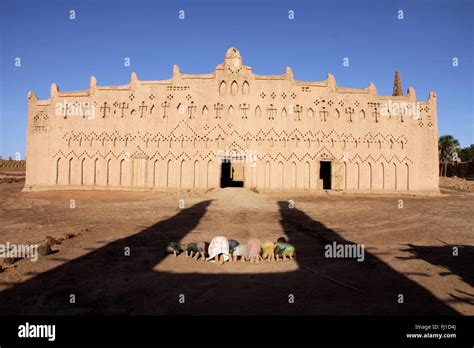 Burkina Faso Mosque Hi Res Stock Photography And Images Alamy