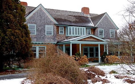 <p>in 1973, documentary filmmaking brothers albert maysles and david maysles decide to change the focus of their latest project from jacqueline kennedy (i) onassis to her aunt and older cousin. File:Grey Gardens (2009).jpg - Wikimedia Commons