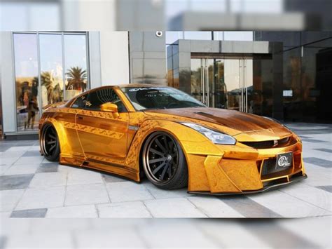 Dubai Sheikh Gold Car Who Makes Gold Car For Dubai Sheikhs