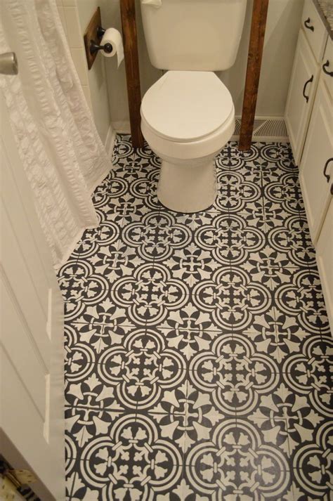 See more ideas about painted floors, painted floor, flooring. Love this...Chalk paint and stenciling on a linoleum ...