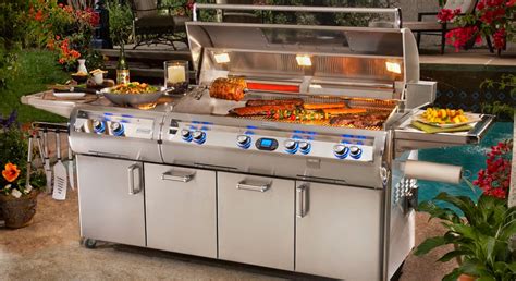 Get cooking this summer with the top grills on the market when it comes to value and performance. BARBECUE GRILLS: OUR FATHER's DAY *PIT PICKS!*