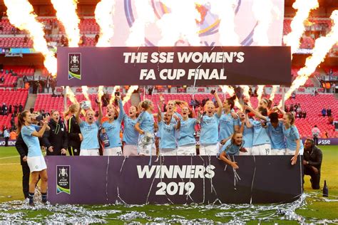 The 1955 fa cup final was the 74th final of the fa cup. Women's FA Cup Final 2019 result: Man City beat West Ham 3 ...