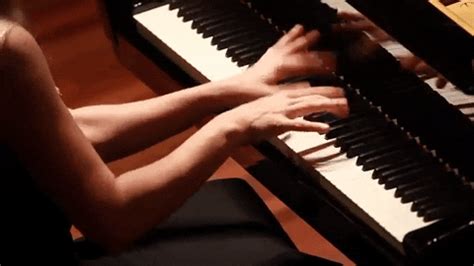 Fast Piano Gifs Get The Best Gif On Giphy