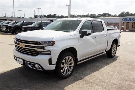 New 2019 Chevrolet Silverado 1500 High Country Crew Cab Pickup In