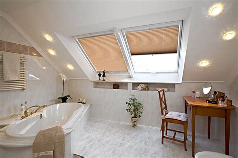 Sichtschutz im bad plissees und rollos fur badezimmer. Sichtschutz im Bad - Plissees und Rollos für Badezimmer