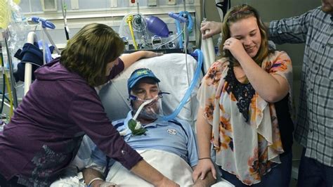 With Father Sick Daughter Moves Wedding To His Hospital Room