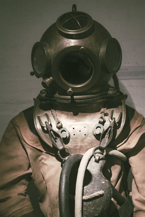 Old Diving Suit With Helmet Free Photo On Barnimages