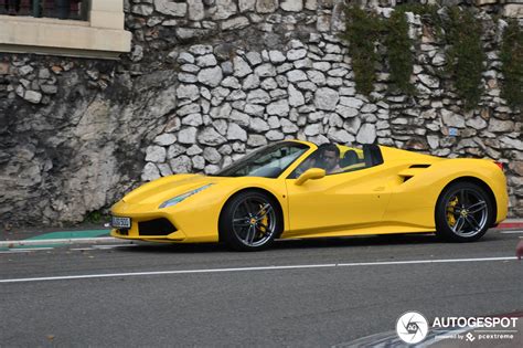 Fortement retravaillé, ce bloc délivre 670 ch pour un couple de 77,5 mkg. Ferrari 488 Spider - 19 augustus 2019 - Autogespot