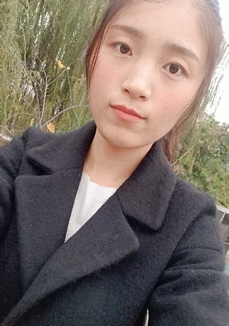 Asian Online Member Mengmeng From Kaifeng 31 Yo Hair Color Black