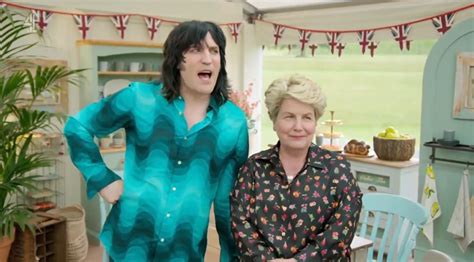 Beware Noel Fielding S Dizzying Shirt On This Week S Episode Of The Great British Bake Off