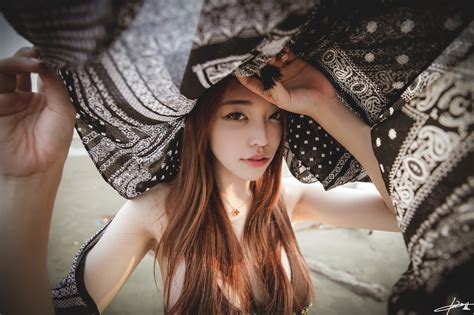 Wallpaper Asian Model Looking At Viewer Long Hair Brunette Necklace Women Outdoors Tank