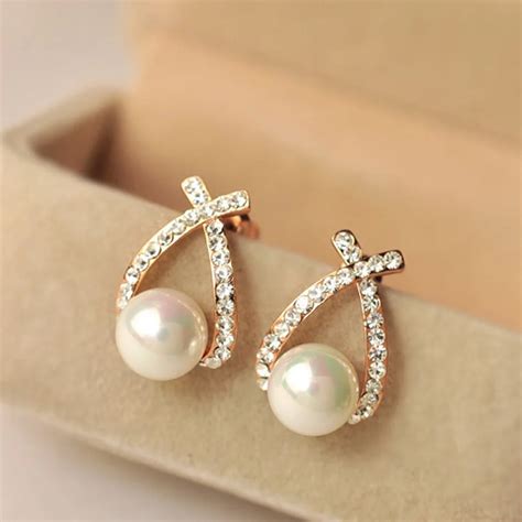 Buy 2018 New Fashion Female Elegant Cute Pearl Stud