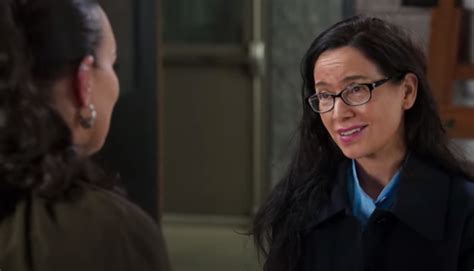 Janeane Garofalo Appears On Younger Talks Bad Lesbian Sex To Maggie