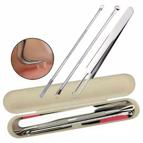 Gunakan pinset yang bagus bentuk lancip, lengkung, panjang dari tweezerman, brainbow & navina untuk rapikan dalam dunia kedokteran, pinset merupakan alat yang harus selalu standby di meja. JUAL PINSET KOMEDO 3in1 - funshop.co.id - funshop.co.id