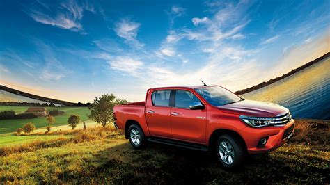 Know Your New Toyota Hilux 2016