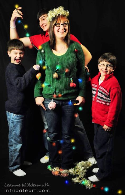 Pin By Michelle Munns On Fun Picture Ideas Christmas Portraits