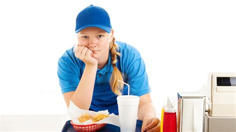 The average food service worker salary in usa is $23,595 per year or $12.10 per hour. Fast food orders that drive workers crazy