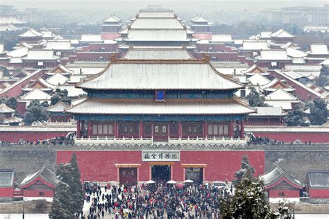 Gallery Crowds Flock To Snow Flecked Forbidden City Caixin Global
