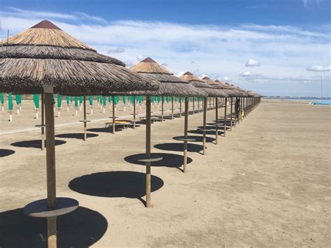 Bagno le piramidi lido di spina 2 km. Bagno Le Piramidi - Mondo Balneare