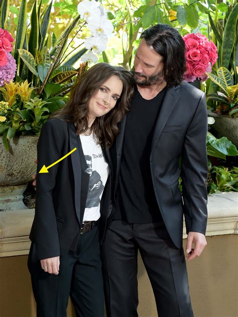 Keanu Reeves Praised For Not Touching Women He Is Photographed With