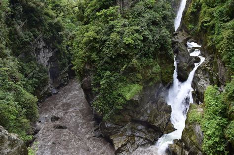 Premium Photo Pailon Del Diablo Mountain River And Waterfall In The
