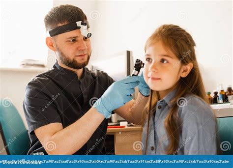 Ent Doctor With Otoscope Otoscopy Pediatrician Otolaryngologist Looks