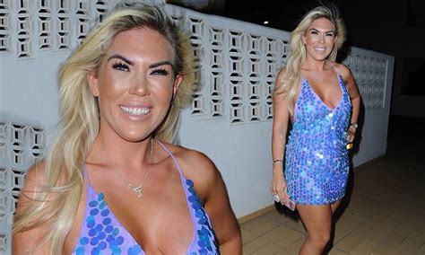 Frankie Essex Calls Out Body Shaming Troll Daily Mail Online
