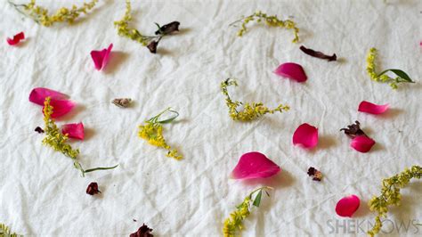 Steam Dyeing With Flowers How To Use Flowers To Tie Dye Fabric Sheknows