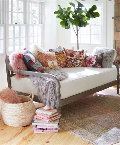 Daybed Ideas For Living Room Onesilverbox