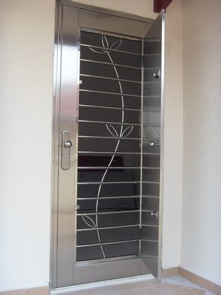 Stainless Steel Door - SS Single Door Manufacturer from Noida
