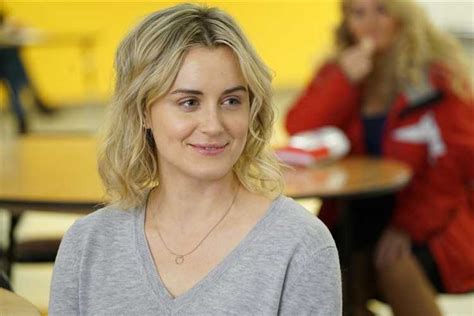 Taylor Schilling Age Height Figure Net Worth And Biography Bio