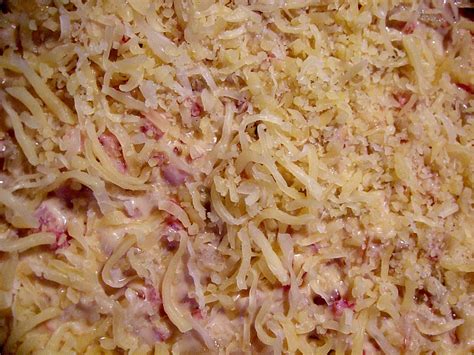 Nordhessischer speckkuchen traditionell wurde der speckkuchen in den nordhessischen dörfern an… speckkuchen — speckkuchen, 1) eine art eierkuchen, wozu statt der. Einfacher Zwiebel - Speck - Kuchen von Yvonne29 | Chefkoch.de