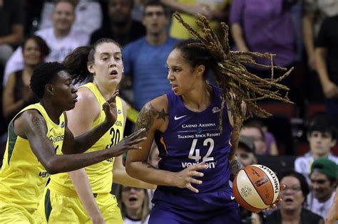 Wnba Players Want To Be Paid More But Can The League Accommodate Them