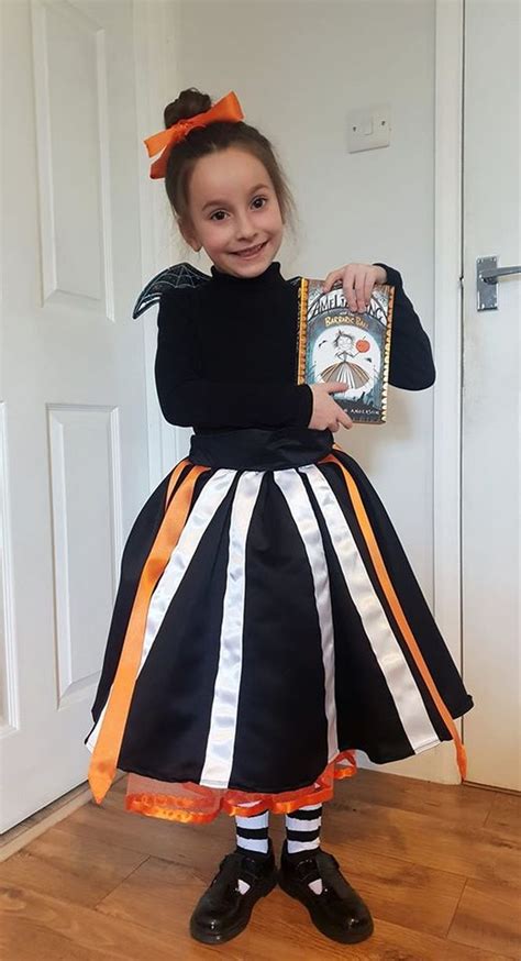 46 Amazing Costumes Kids Dress Up As World Book Day Comes To