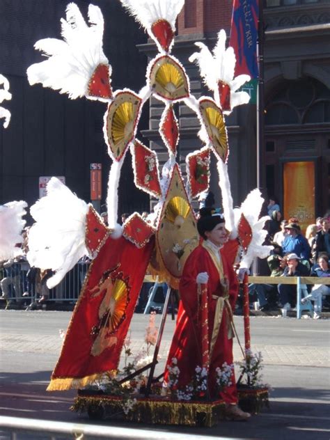 Mummer's Parade 2005 | Mummers parade, Parades, New year ...
