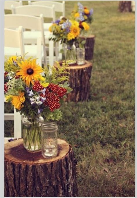 This would be perfect for not only a wedding, but for a shabby chic. Outdoor Wedding Decorations: Ideas & Inspiration | Cragun ...