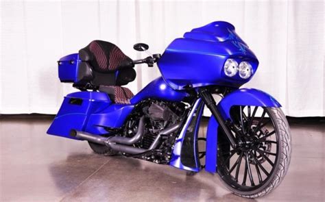 Custom Built 2011 Harley Road Glide Bagger