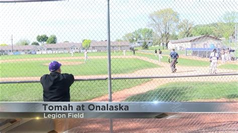 Onalaska Stays In The Hunt For The Mvc Title With A Win Over Tomah Youtube